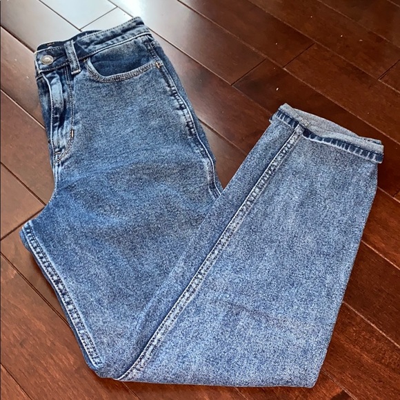 Hollister Denim - Ultra High Rise Mom Jean